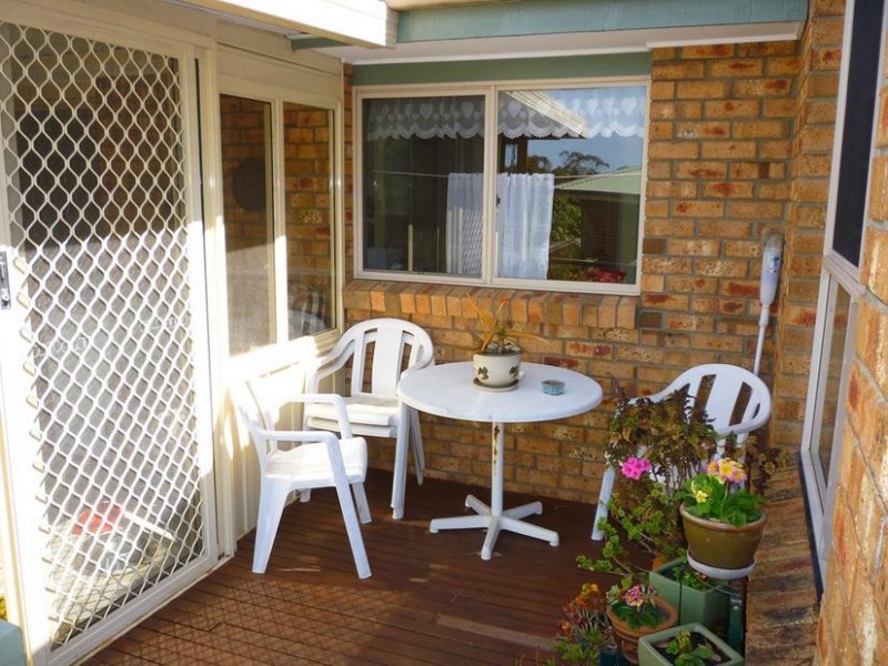 8 Blaxland Court, Sunshine Bay NSW 2536