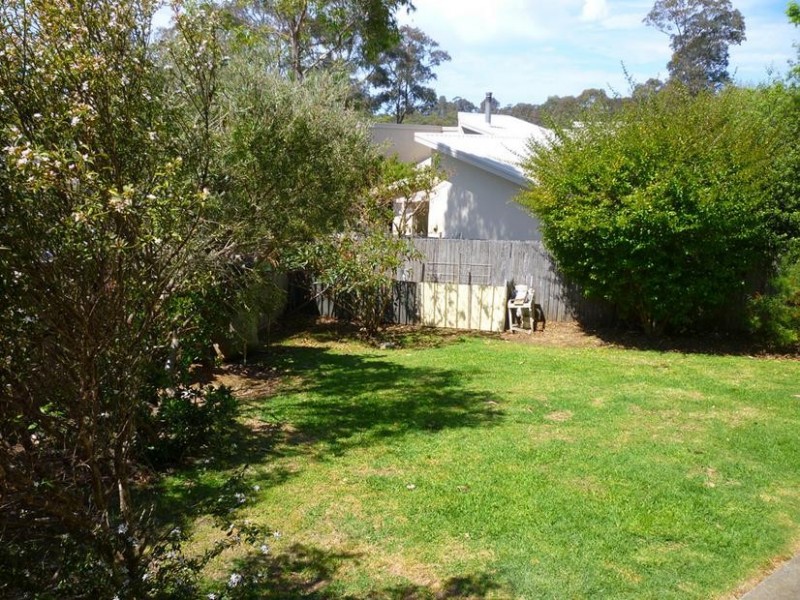 8 Blaxland Court, Sunshine Bay NSW 2536