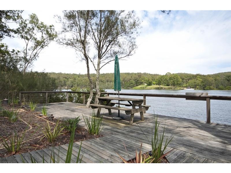 27 Sproxtons Lane, Nelligen NSW 2536
