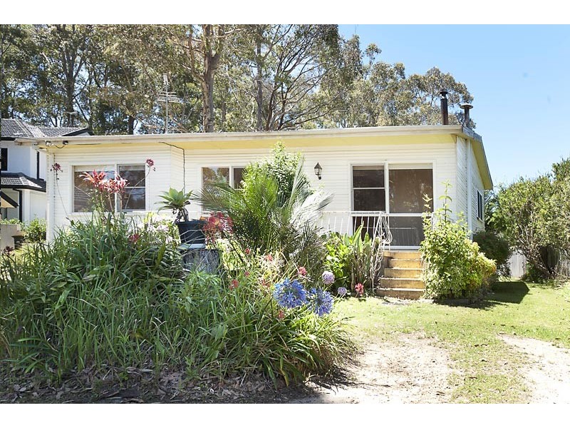 4 Observation Avenue, Batehaven NSW 2536