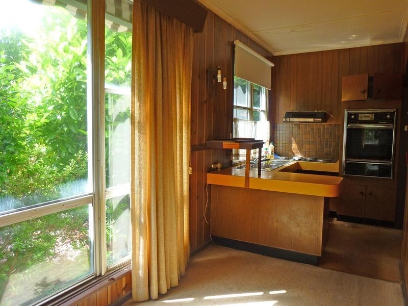 4 Pine Street, Batehaven NSW 2536