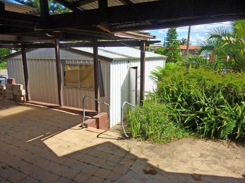 4 Pine Street, Batehaven NSW 2536