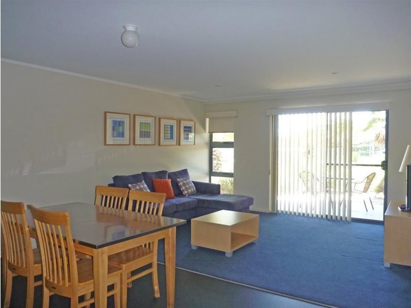 105/202-20 Beach Road, Batehaven NSW 2536