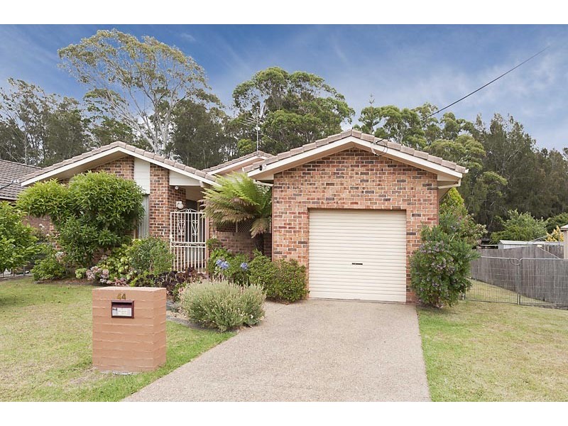 44 Edward Road, Batehaven NSW 2536