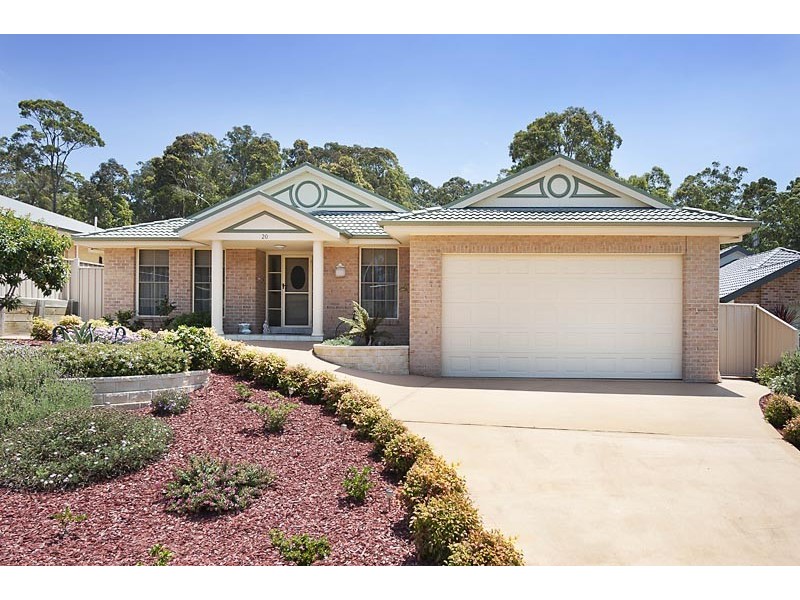 20 Canning Crescent, Sunshine Bay NSW 2536