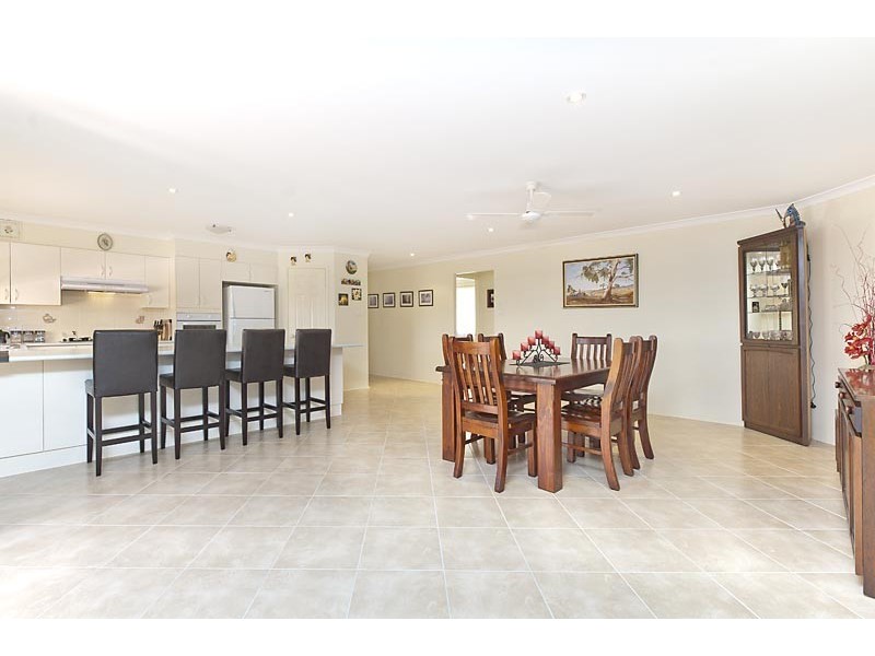 20 Canning Crescent, Sunshine Bay NSW 2536