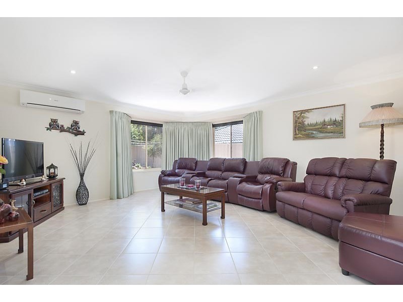 20 Canning Crescent, Sunshine Bay NSW 2536