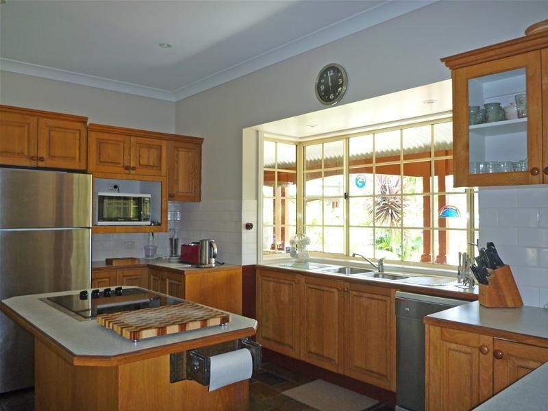 8 Kauzal Crescent, Surf Beach NSW 2536