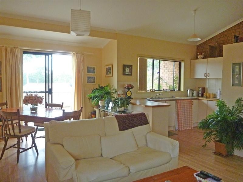 12/2 Eric Fenning Drive, Surf Beach NSW 2536