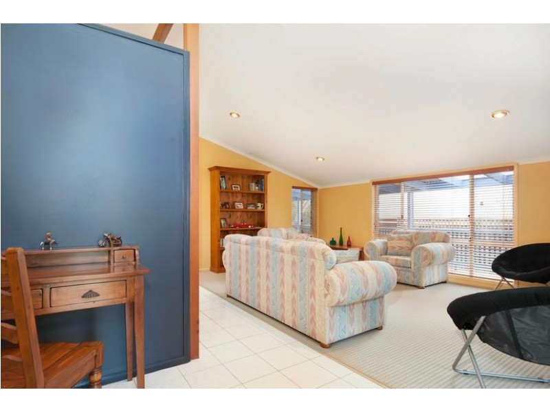 8 Barrani Place, Lilli Pilli NSW 2536