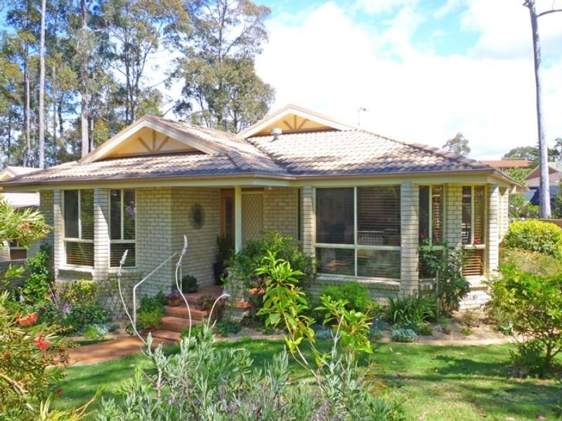1/2 Edgewood Court, Denhams Beach NSW 2536