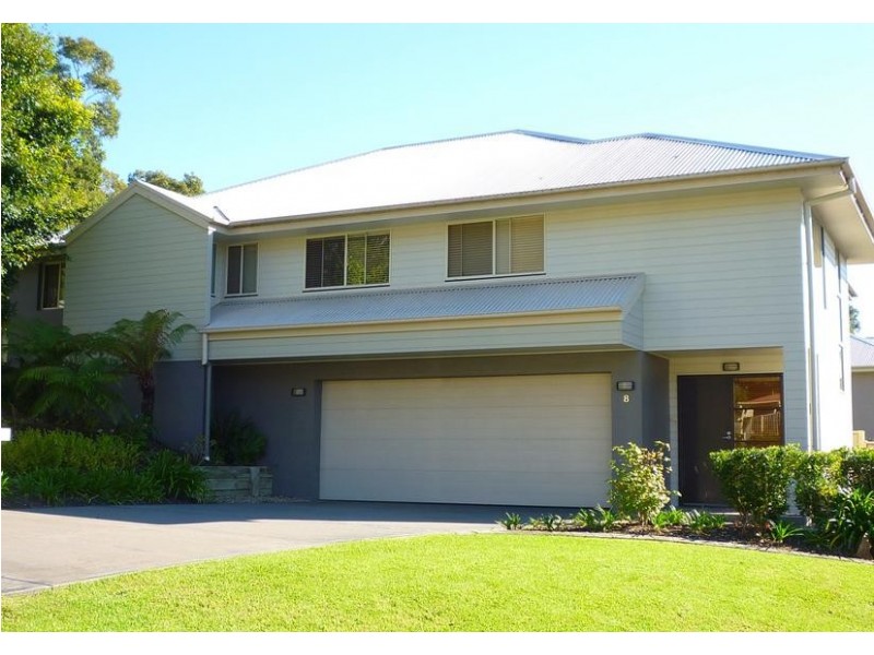 8 Cox Place, Sunshine Bay NSW 2536