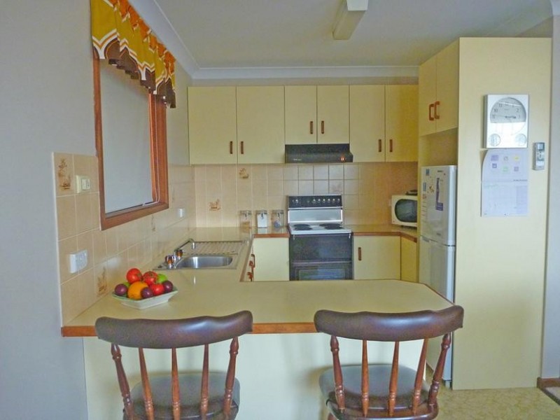 2/692 Beach Road, Surf Beach NSW 2536