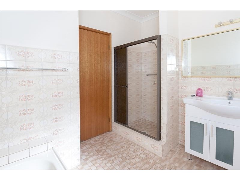 33 Beach Road, Batemans Bay NSW 2536