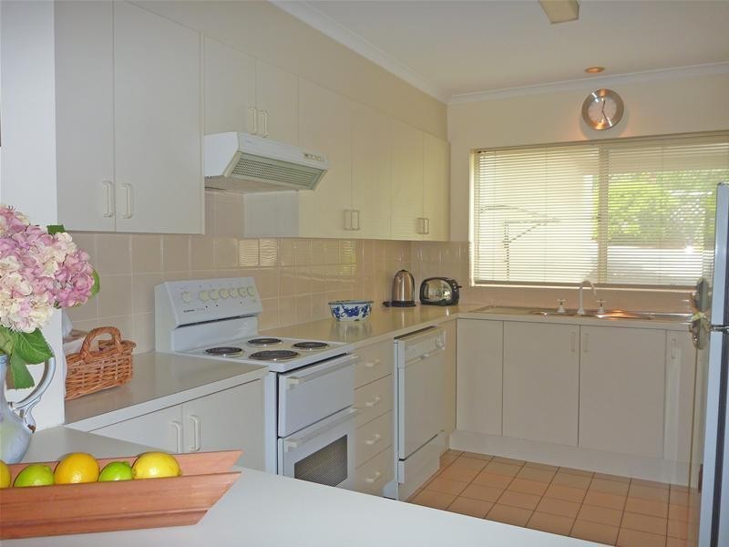 19/12-18 Newth Place, Surf Beach NSW 2536
