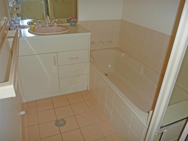 19/12-18 Newth Place, Surf Beach NSW 2536