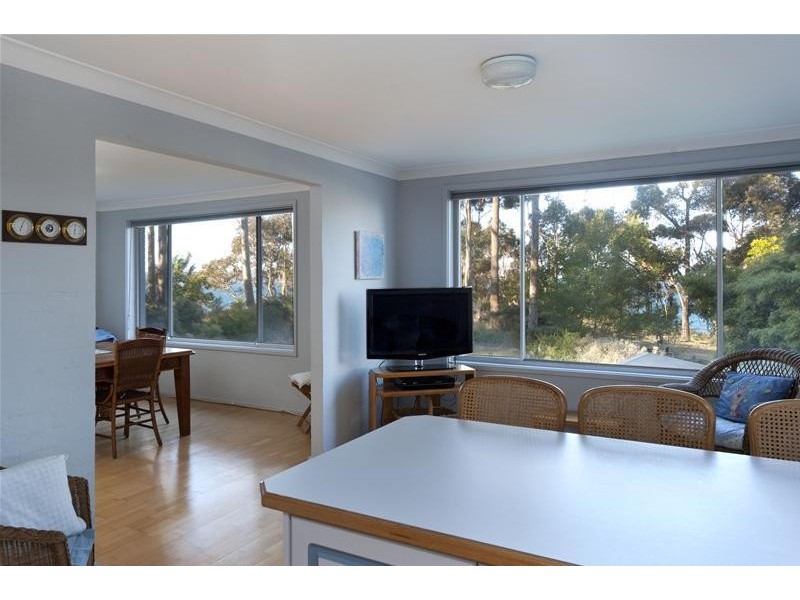 19 Burrawang Crescent, Sunshine Bay NSW 2536