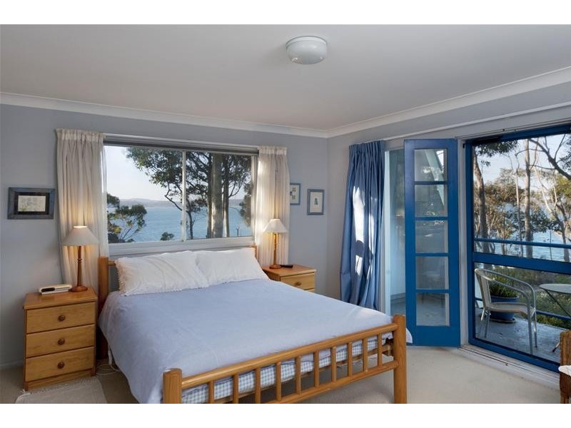 19 Burrawang Crescent, Sunshine Bay NSW 2536