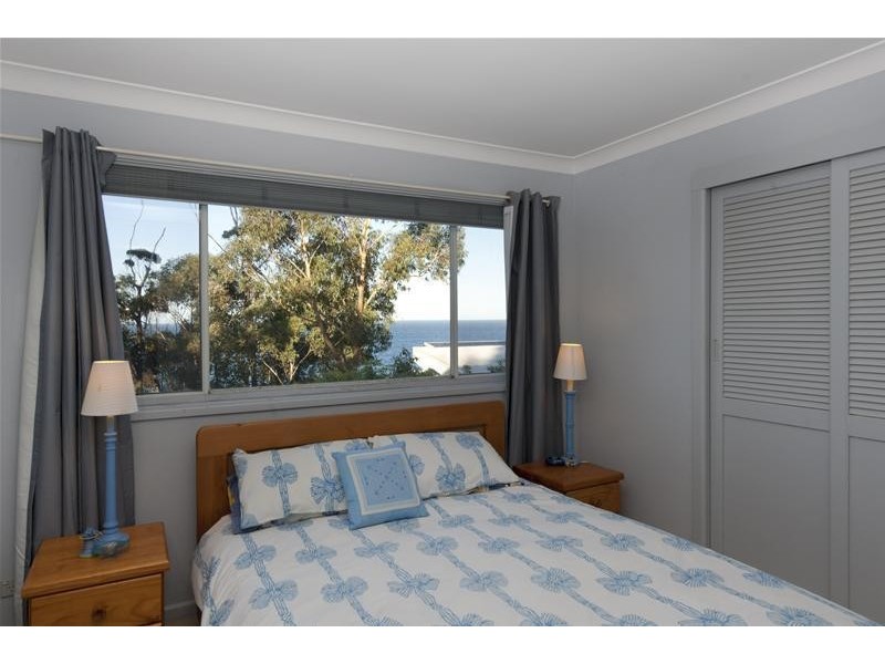 19 Burrawang Crescent, Sunshine Bay NSW 2536
