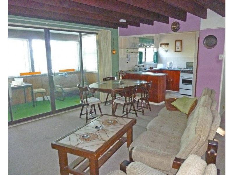 64 Berrima Parade, Surfside NSW 2536