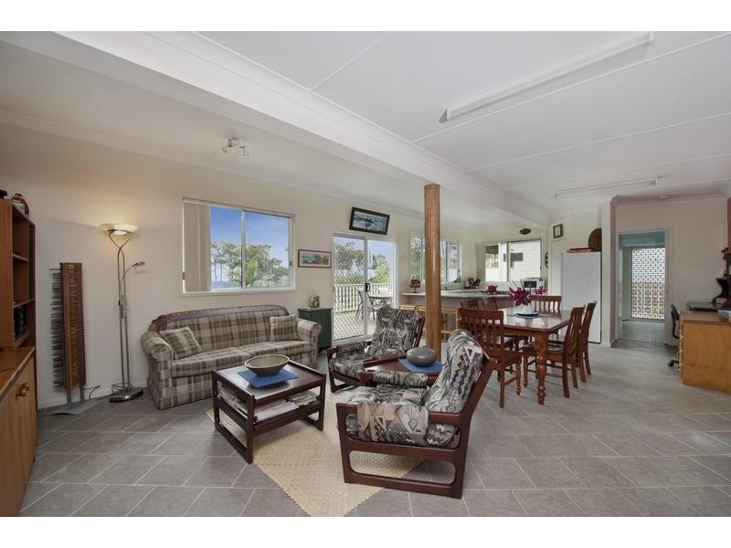 5 Fairley Street, Depot Beach NSW 2536
