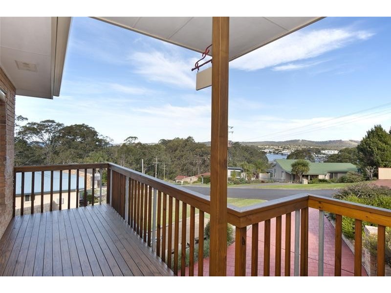16 Penthouse Place, North Batemans Bay NSW 2536