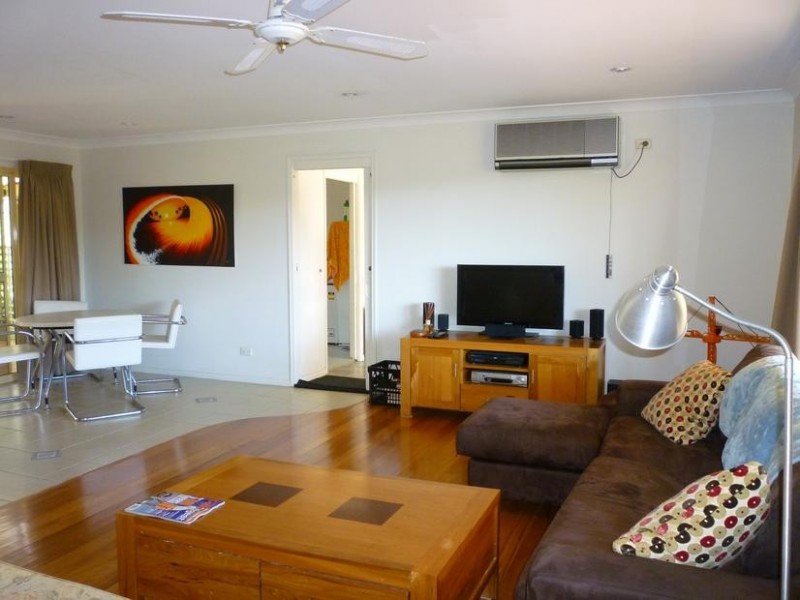 41 Karoola Crescent, Surfside NSW 2536