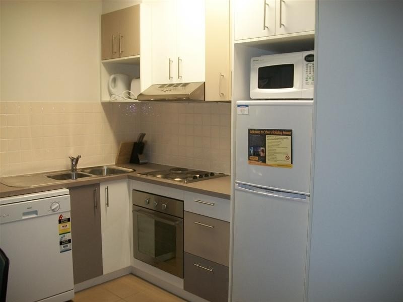 1/30 Myamba Parade, Surfside NSW 2536