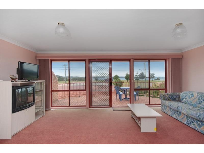 4/212 Beach Road, Batehaven NSW 2536