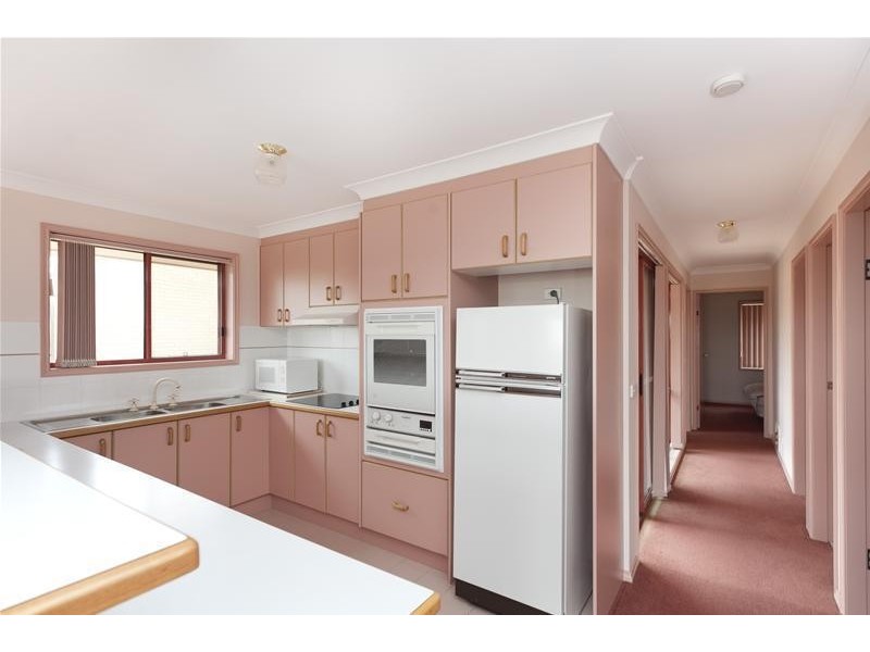 4/212 Beach Road, Batehaven NSW 2536