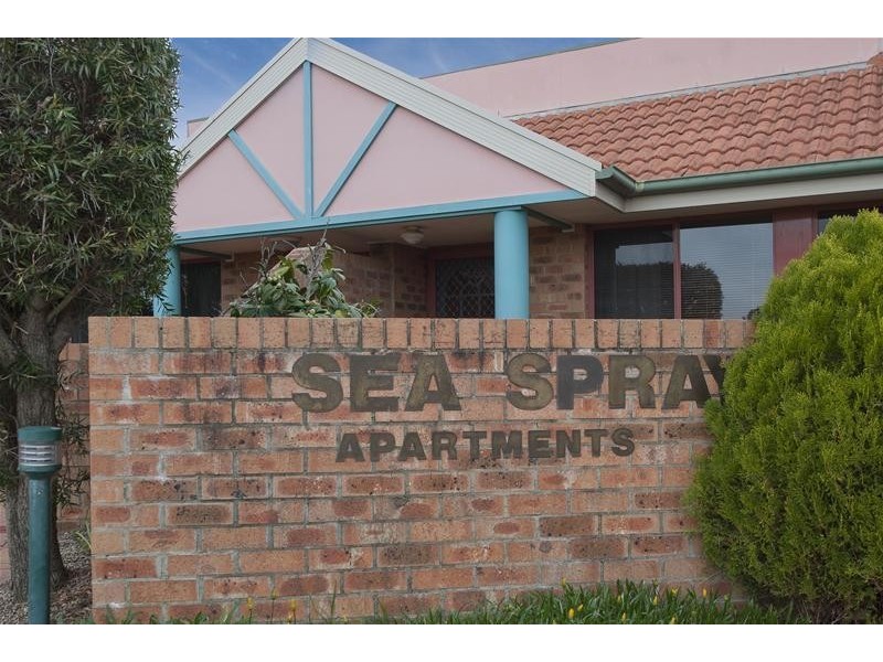 4/212 Beach Road, Batehaven NSW 2536