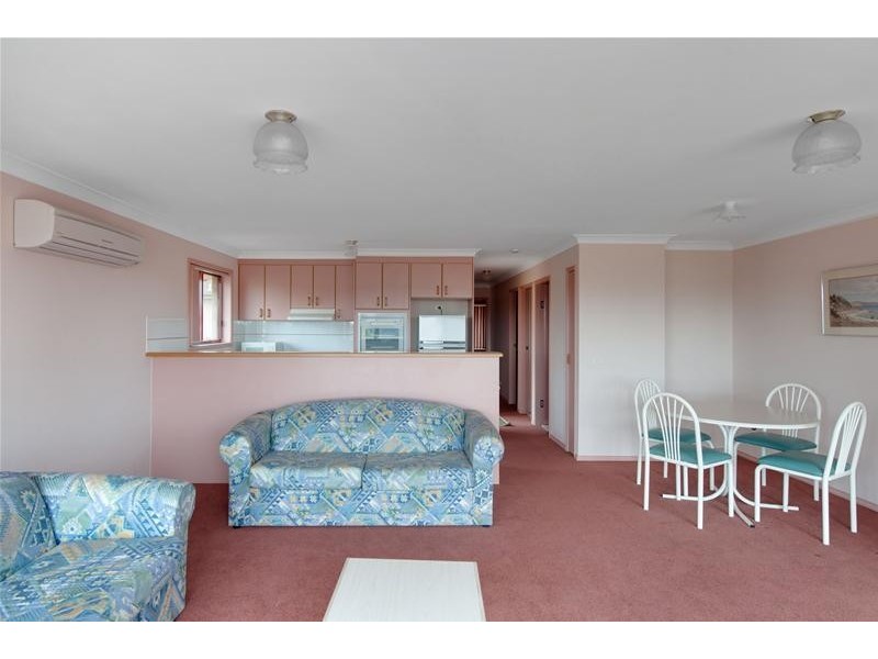 4/212 Beach Road, Batehaven NSW 2536