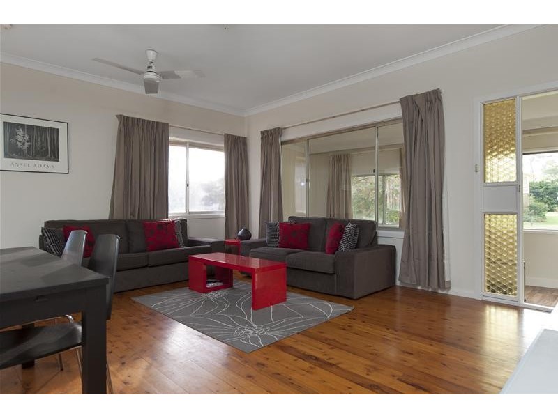 94 Smith Street, Broulee NSW 2537