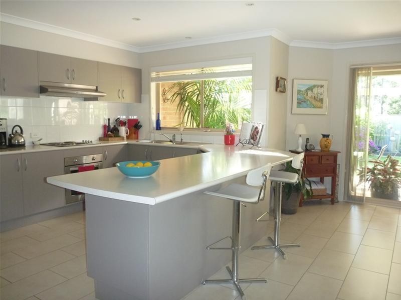 17 Batman Place, Sunshine Bay NSW 2536