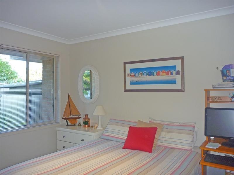 17 Batman Place, Sunshine Bay NSW 2536