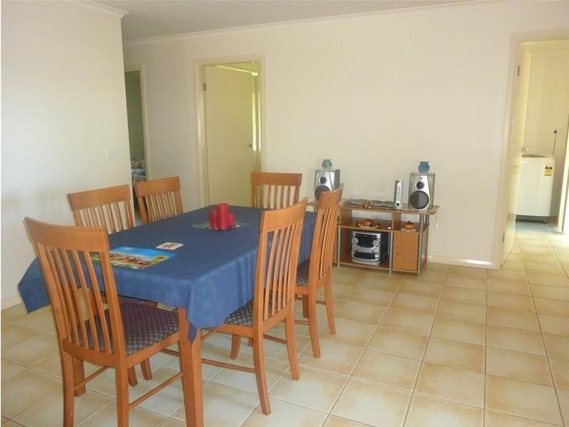 8 Cox Place, Sunshine Bay NSW 2536