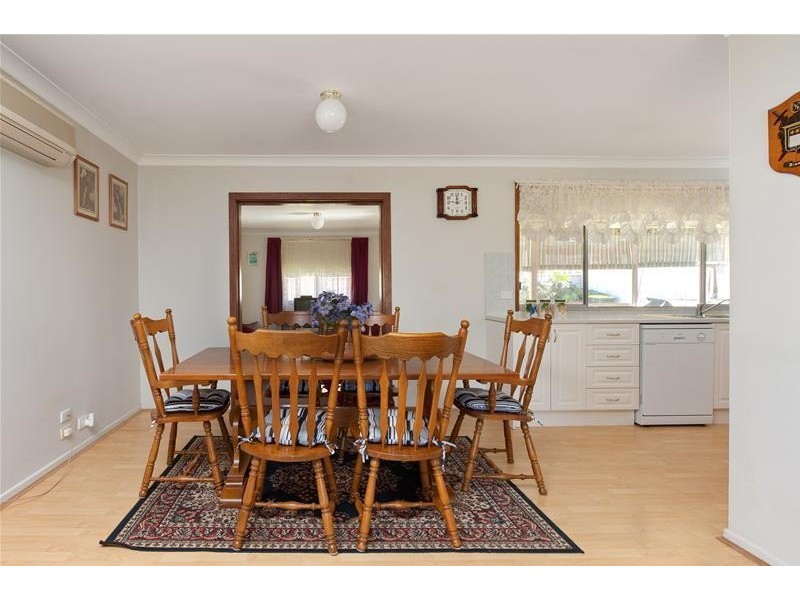2 Cook Avenue, Surf Beach NSW 2536