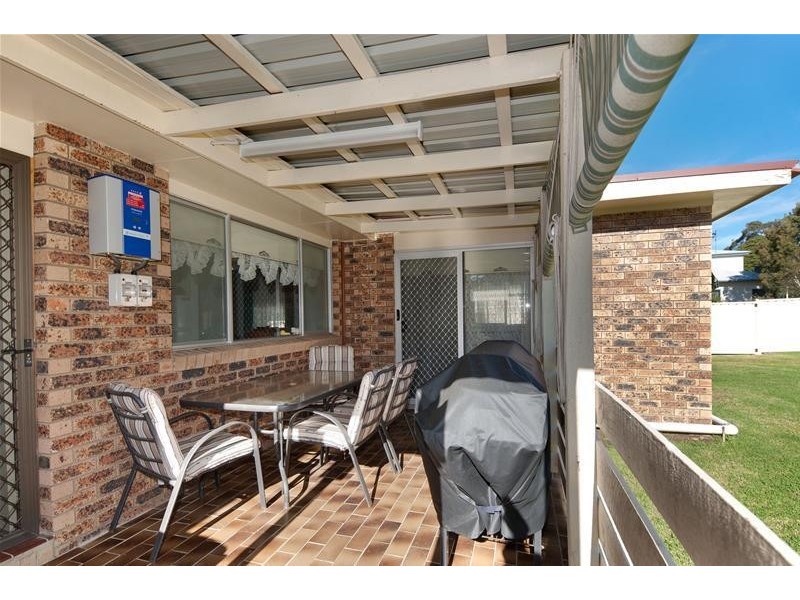 2 Cook Avenue, Surf Beach NSW 2536