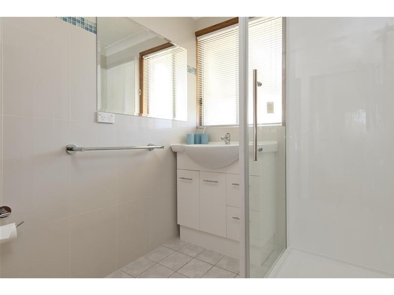 2 Cook Avenue, Surf Beach NSW 2536