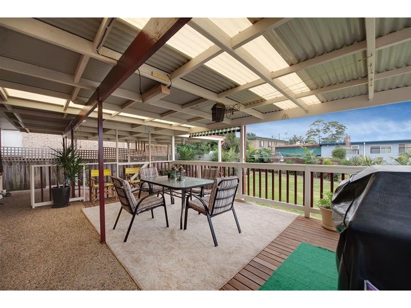 22 Eric Fenning Drive, Surf Beach NSW 2536