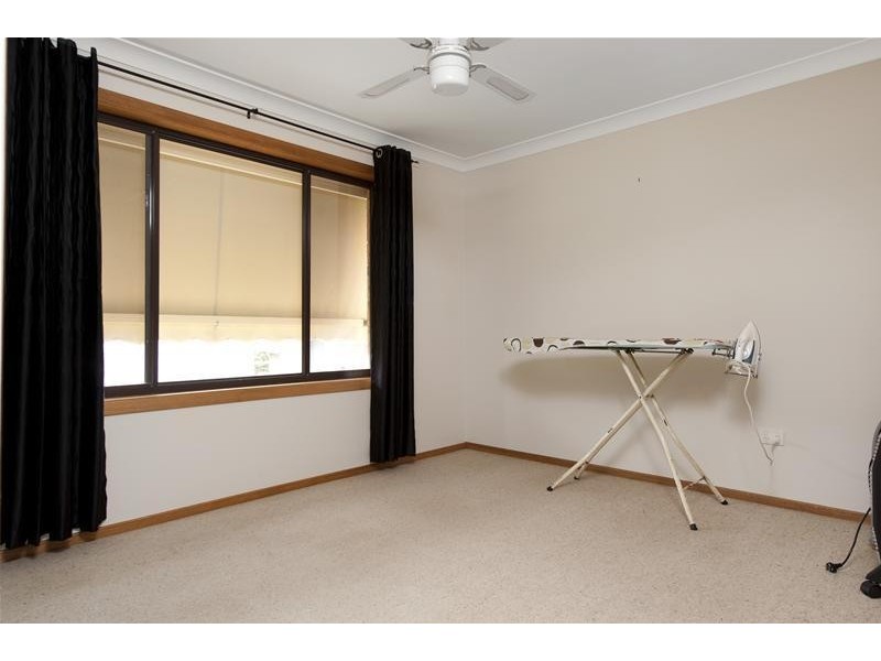 22 Eric Fenning Drive, Surf Beach NSW 2536