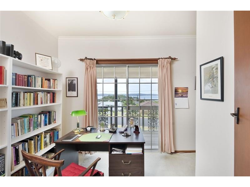 32 Ocean Road, Batehaven NSW 2536