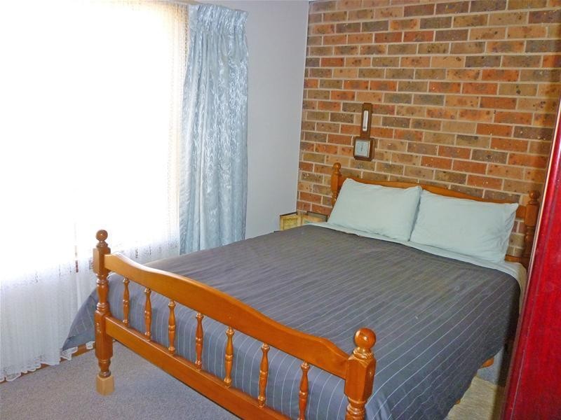 2/2 Bent Street, Batemans Bay NSW 2536