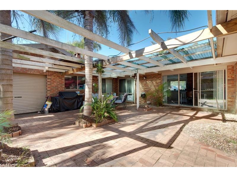 8 Hume Court, Sunshine Bay NSW 2536