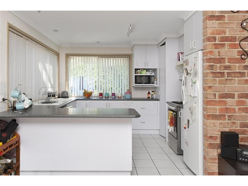 8 Hume Court, Sunshine Bay NSW 2536