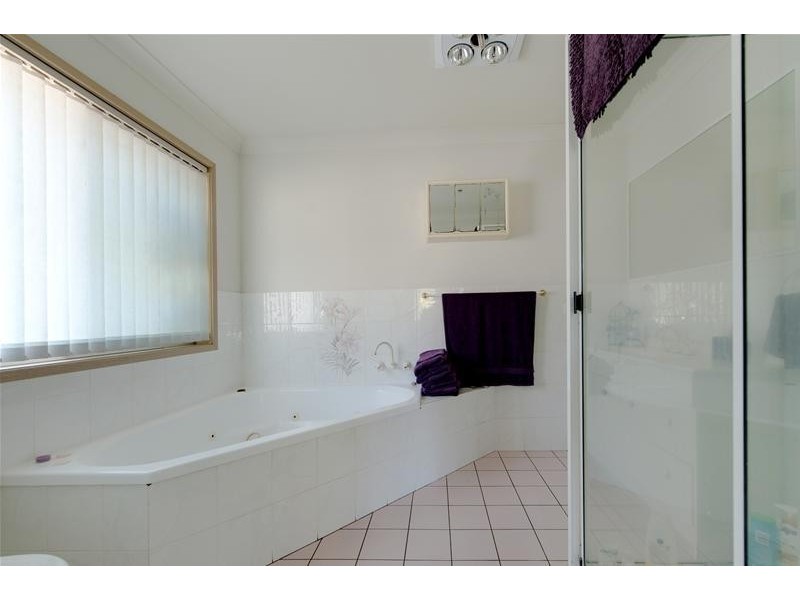 8 Hume Court, Sunshine Bay NSW 2536