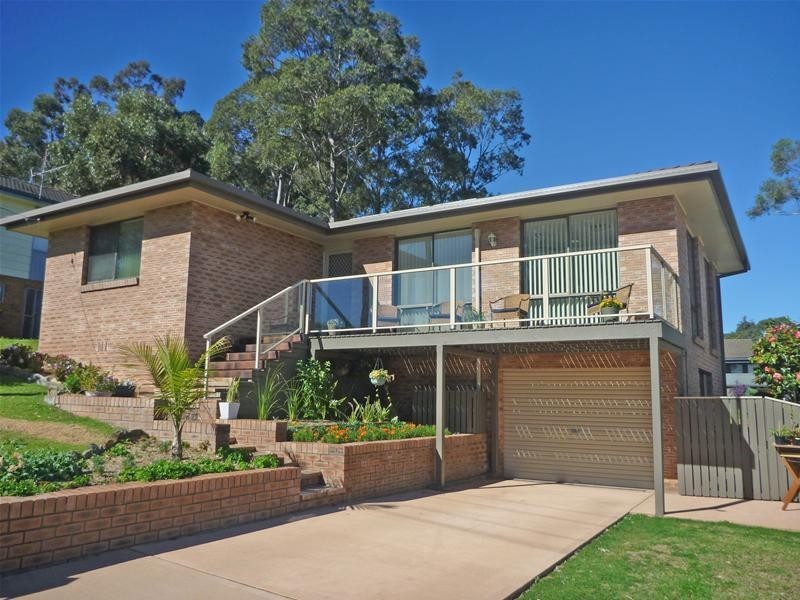 3 Hillview Place, Sunshine Bay NSW 2536
