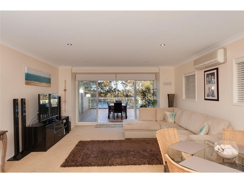 8/10 Edgewood Place, Denhams Beach NSW 2536