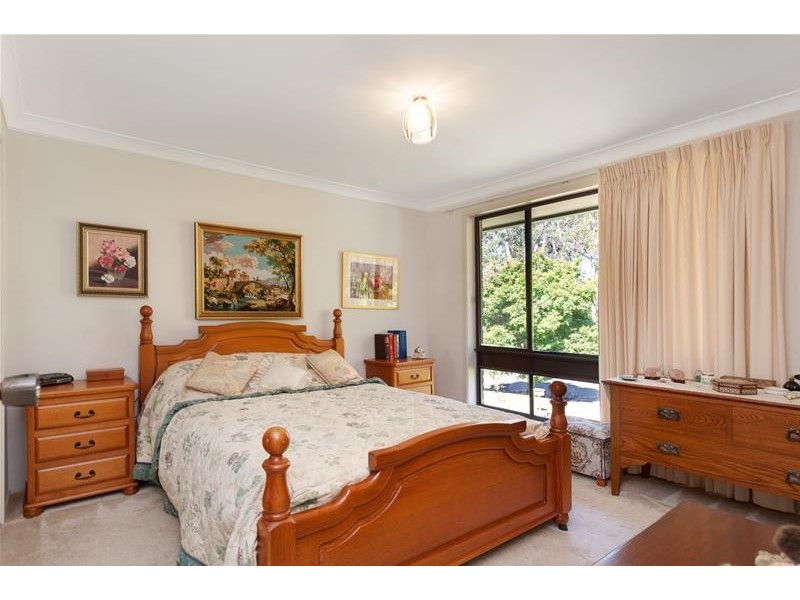 8 Jerupa Close, Surf Beach NSW 2536