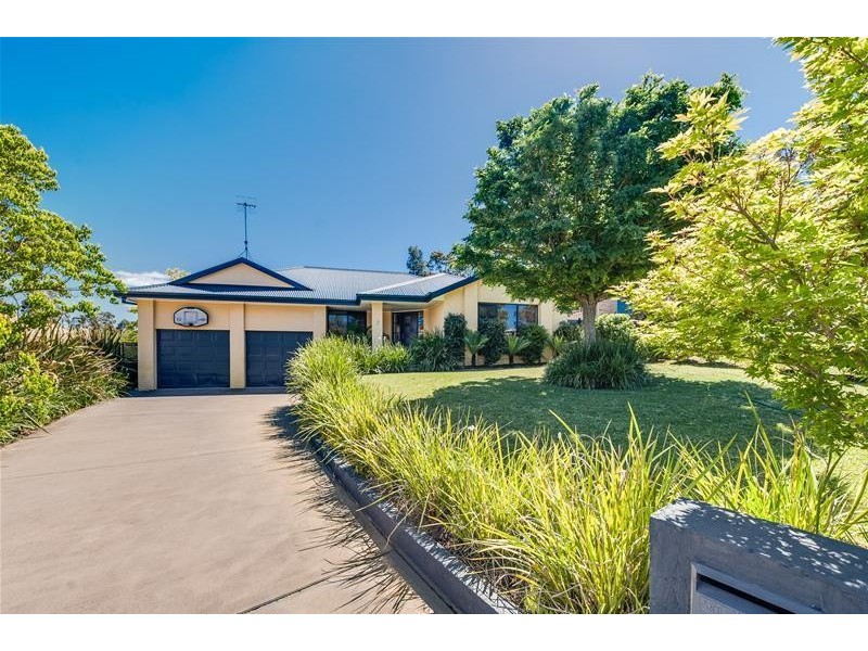 7 Leichhardt Place, Sunshine Bay NSW 2536